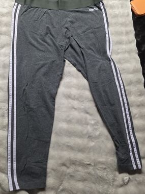 Adidas Womens Dark Gray Leggings with Lilac  Stripes 2xl